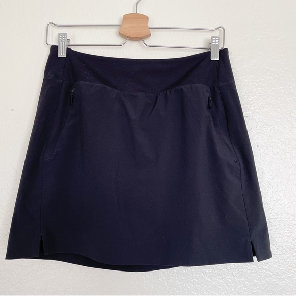 Athleta Dresses & Skirts - Athleta Soho skort Black Sz 6